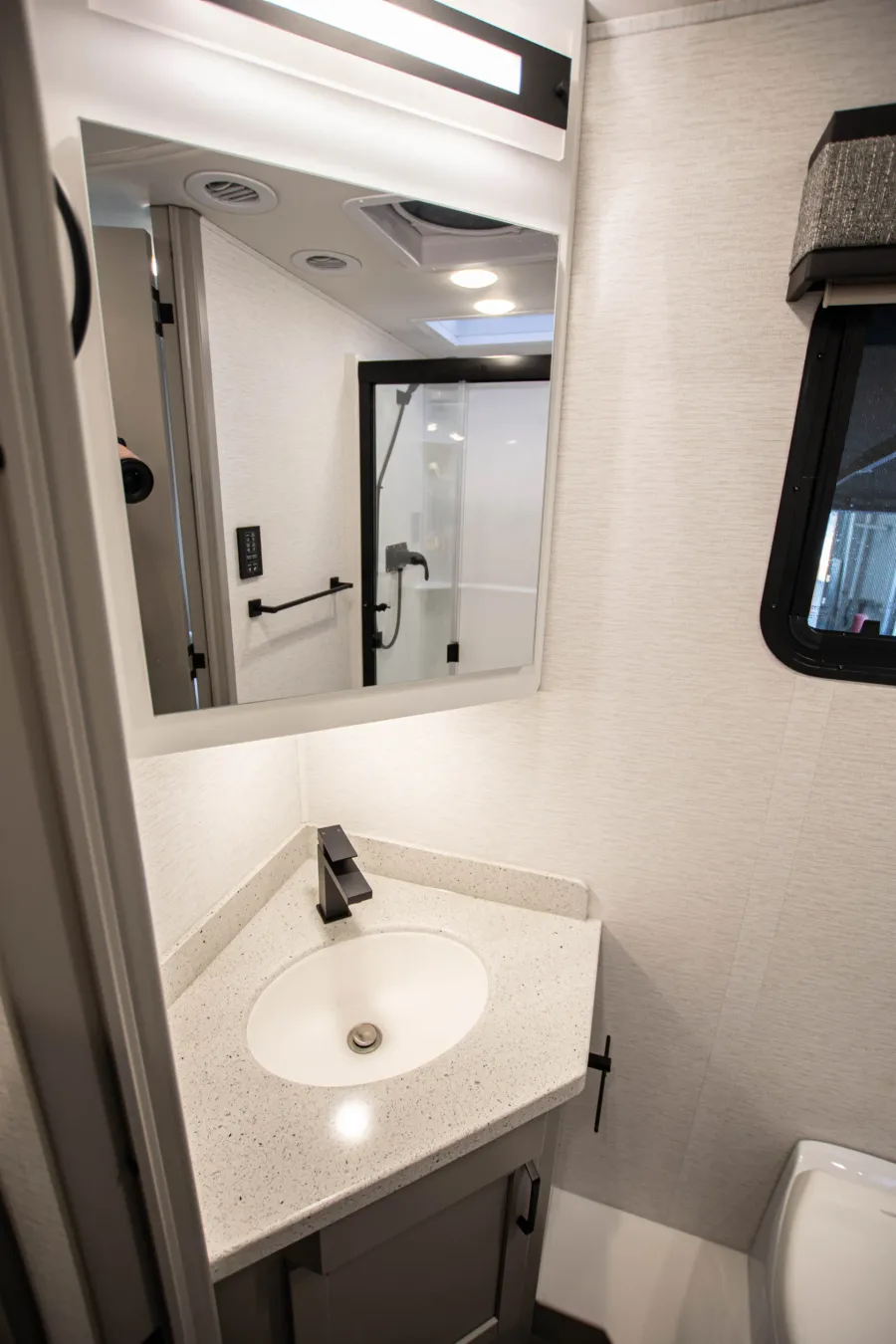 2026 Renegade Veracruz 32VDS | Photo 16 of 16