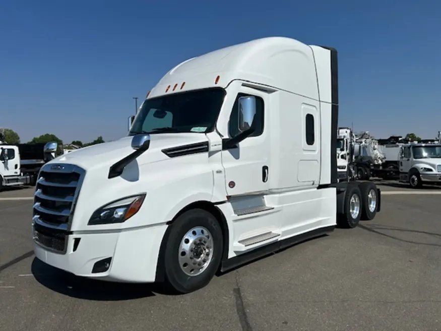 2026 Freightliner Cascadia 126 | Photo 1 of 20