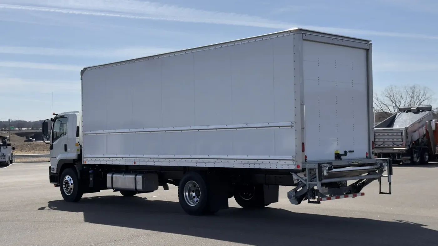 2025 Isuzu FTR | Photo 5 of 22