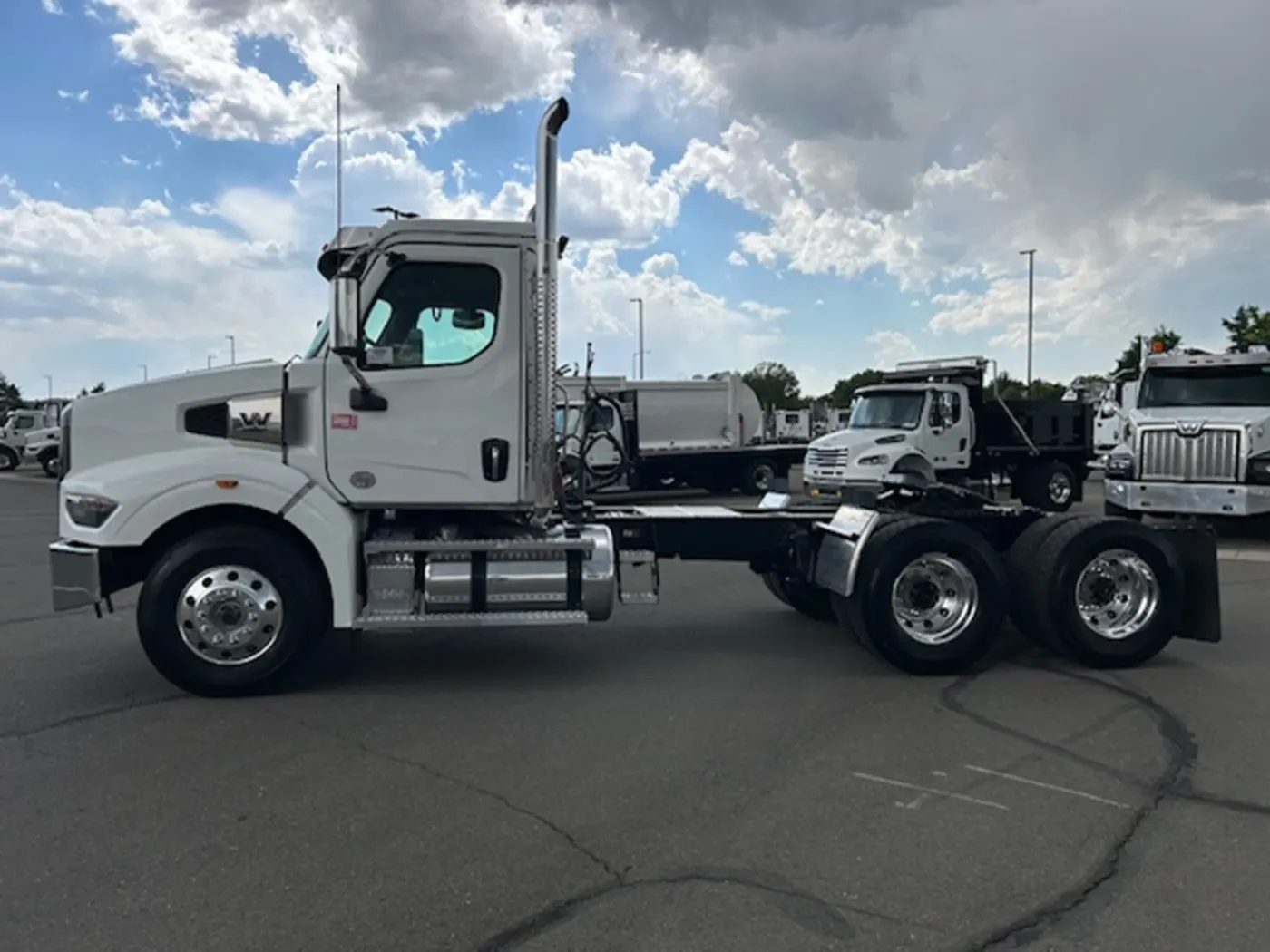 2022 Western Star 49X | Photo 3 of 16