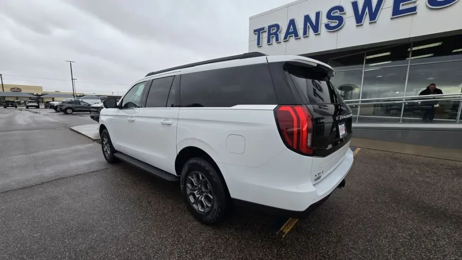 2026 Ford Expedition Max | Photo 9 of 47