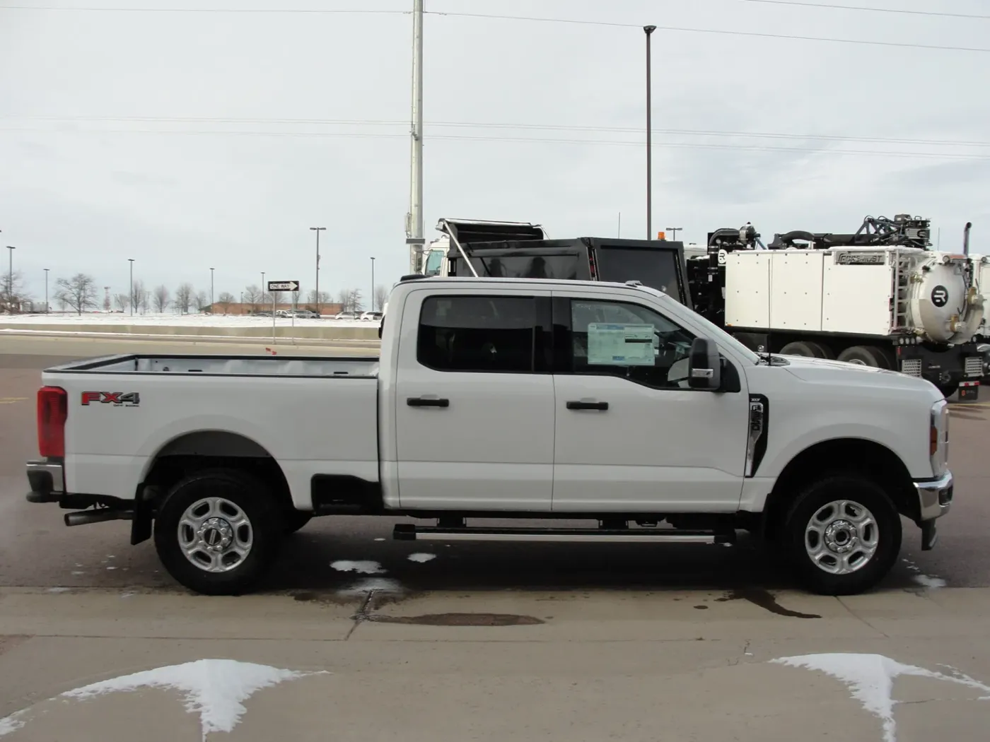 2026 Ford F-350 | Photo 4 of 15