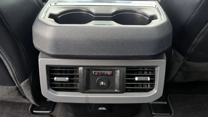 2025 Ford F-250 | Photo 30 of 31