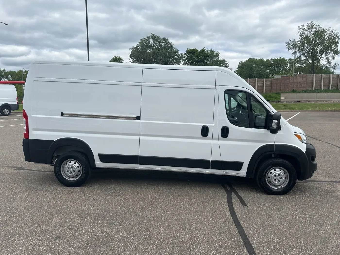2023 RAM ProMaster 2500 High Roof | Photo 5 of 16