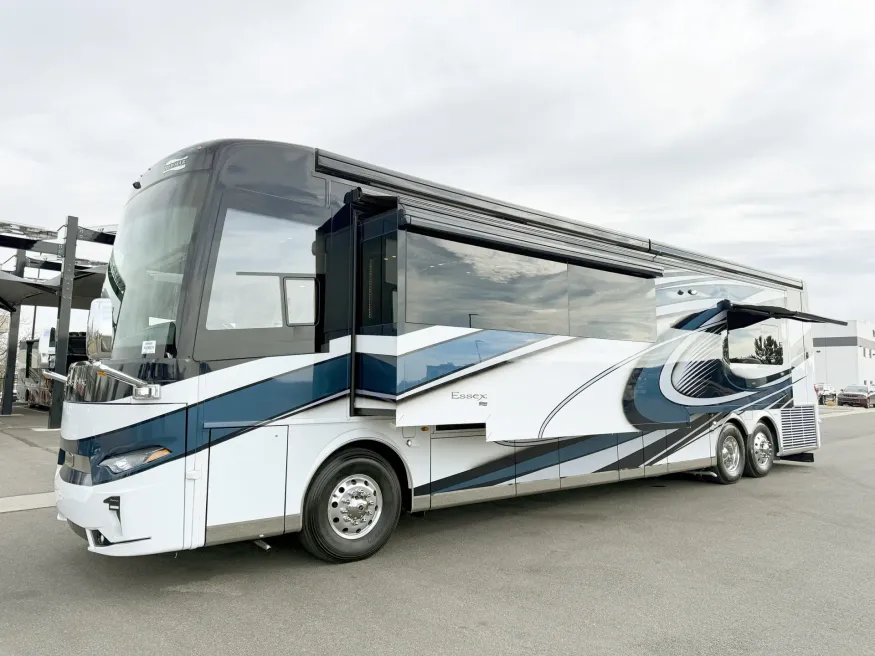 2023 Newmar Essex 4551 | Photo 25 of 34