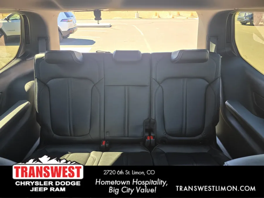 2026 Jeep Grand Wagoneer Limited Reserve | Photo 13 of 29