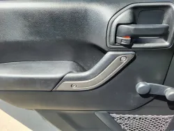 2016 Jeep Wrangler Unlimited | Thumbnail Photo 17 of 23