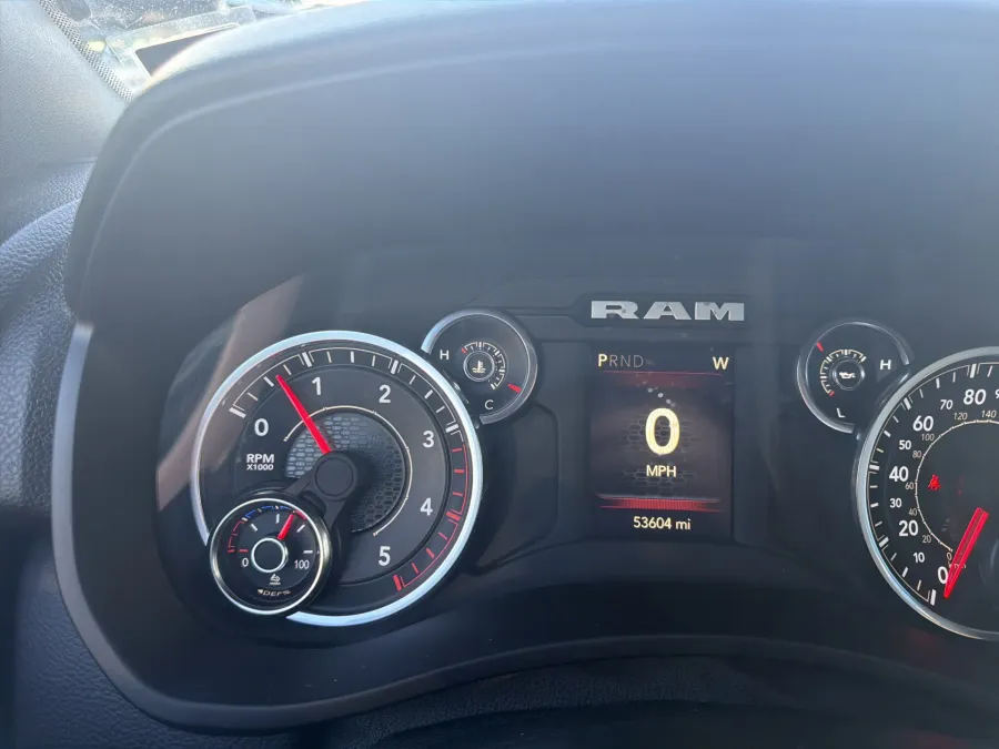 2024 RAM 2500 Big Horn | Photo 18 of 19