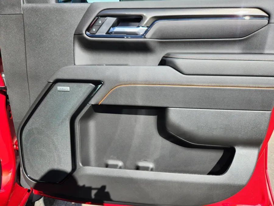 2026 GMC Sierra 2500HD AT4 | Photo 16 of 31