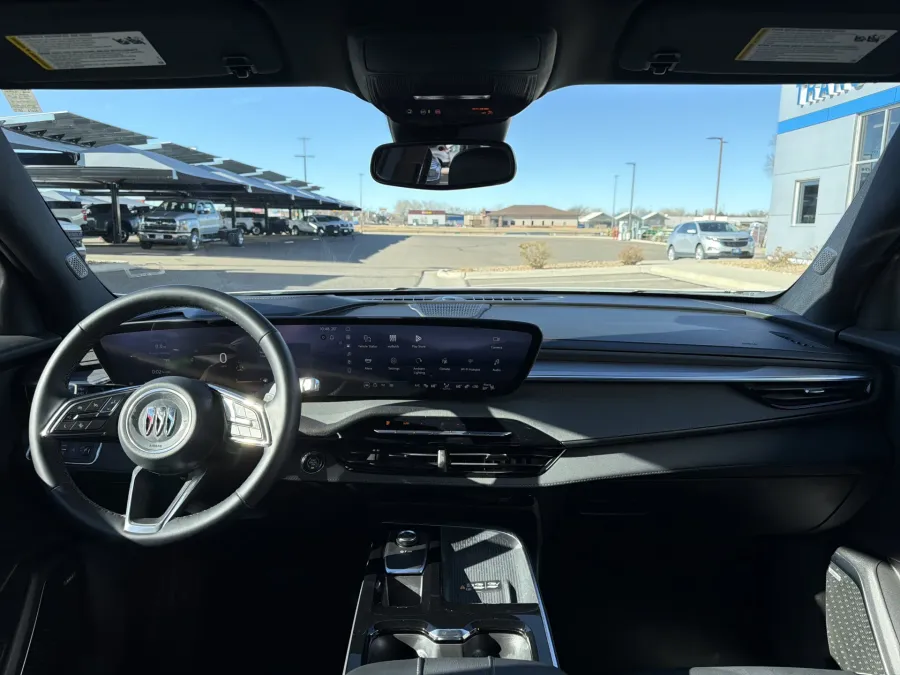 2025 Buick Enclave Preferred | Photo 13 of 23