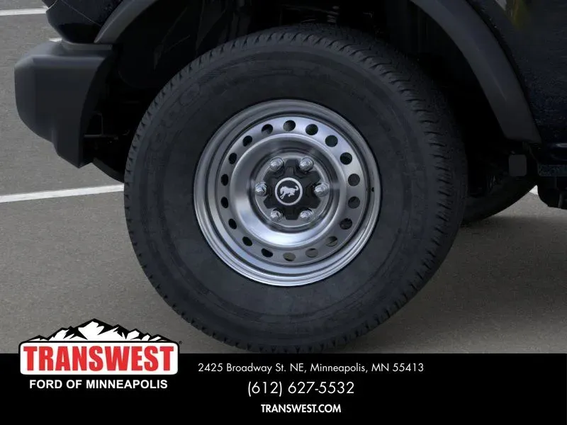 2026 Ford Bronco Base | Photo 20 of 25