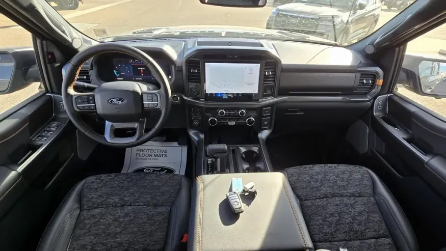 2025 Ford F-150 | Photo 27 of 31