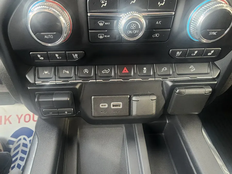 2020 GMC Sierra 1500 AT4 | Photo 19 of 28