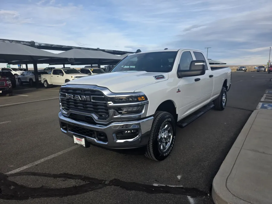 2026 RAM 2500 Tradesman | Photo 3 of 20