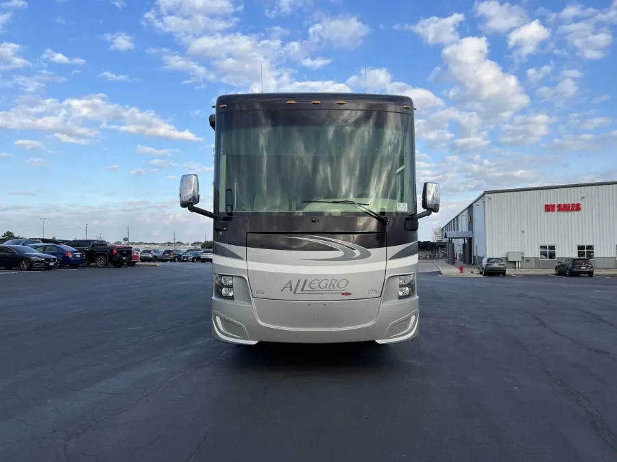 2016 Tiffin Allegro Red 33AA | Photo 5 of 20