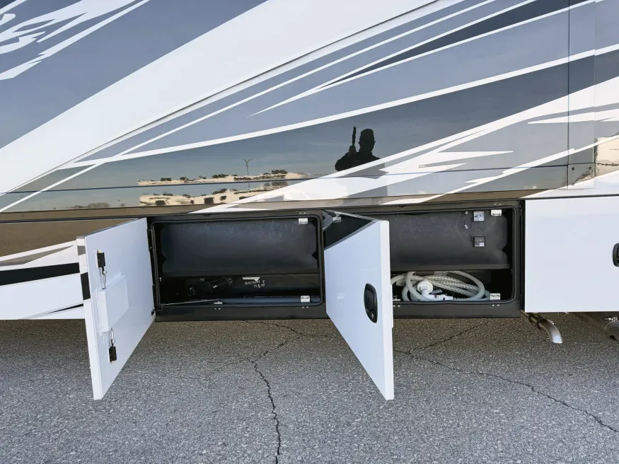 2026 Renegade Verona 40VTS | Photo 30 of 31