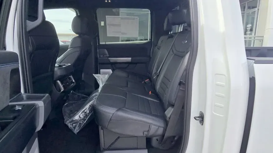 2026 Ford Super Duty F-250 | Photo 33 of 35