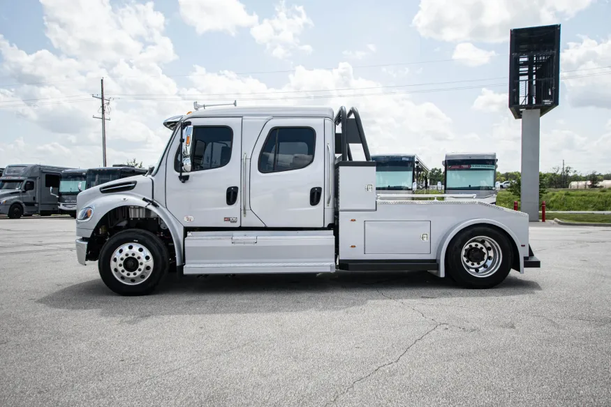 2024 Freightliner M2 106 Bolt | Photo 1 of 25