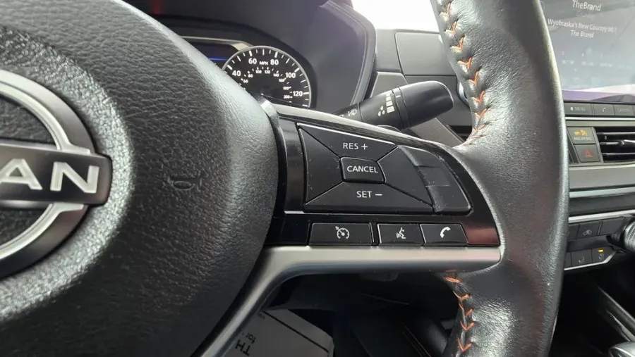 2024 Nissan Altima | Photo 15 of 26