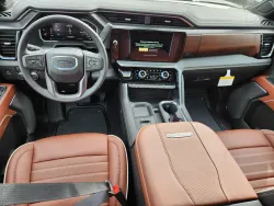 2026 GMC Sierra 3500HD Denali Ultimate | Thumbnail Photo 11 of 31