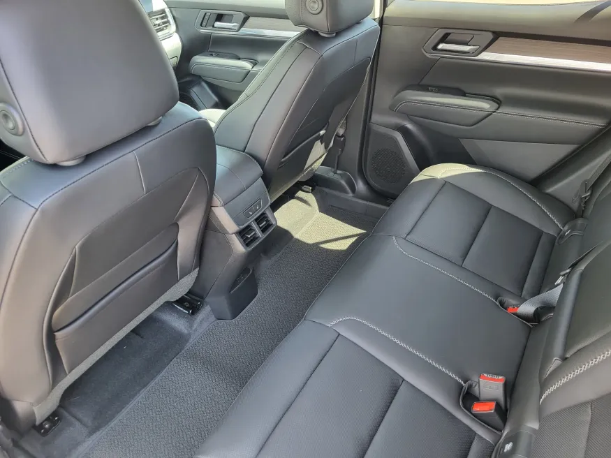 2026 GMC Terrain Denali | Photo 22 of 25
