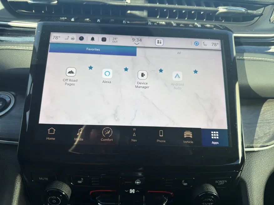 2023 Jeep Grand Cherokee L Limited | Photo 18 of 23