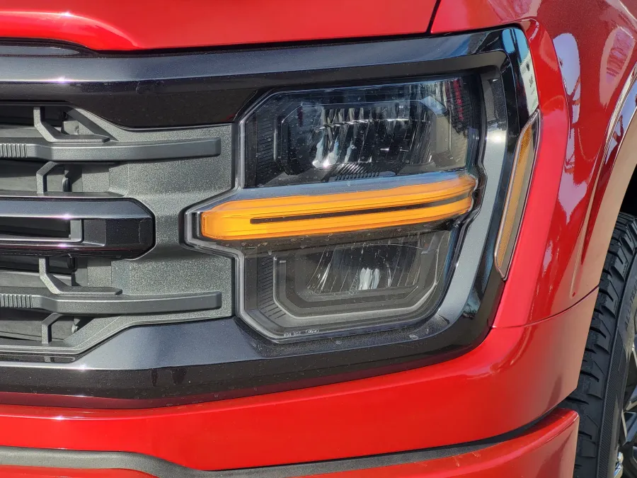 2024 Ford F-150 XLT | Photo 7 of 24