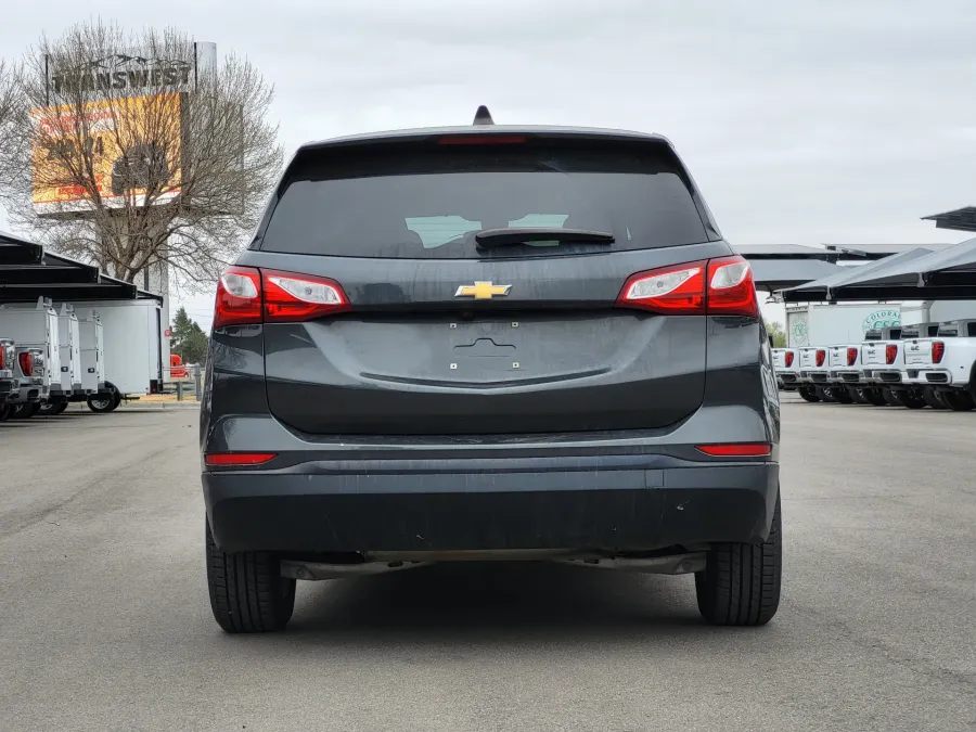2021 Chevrolet Equinox LS | Photo 5 of 25