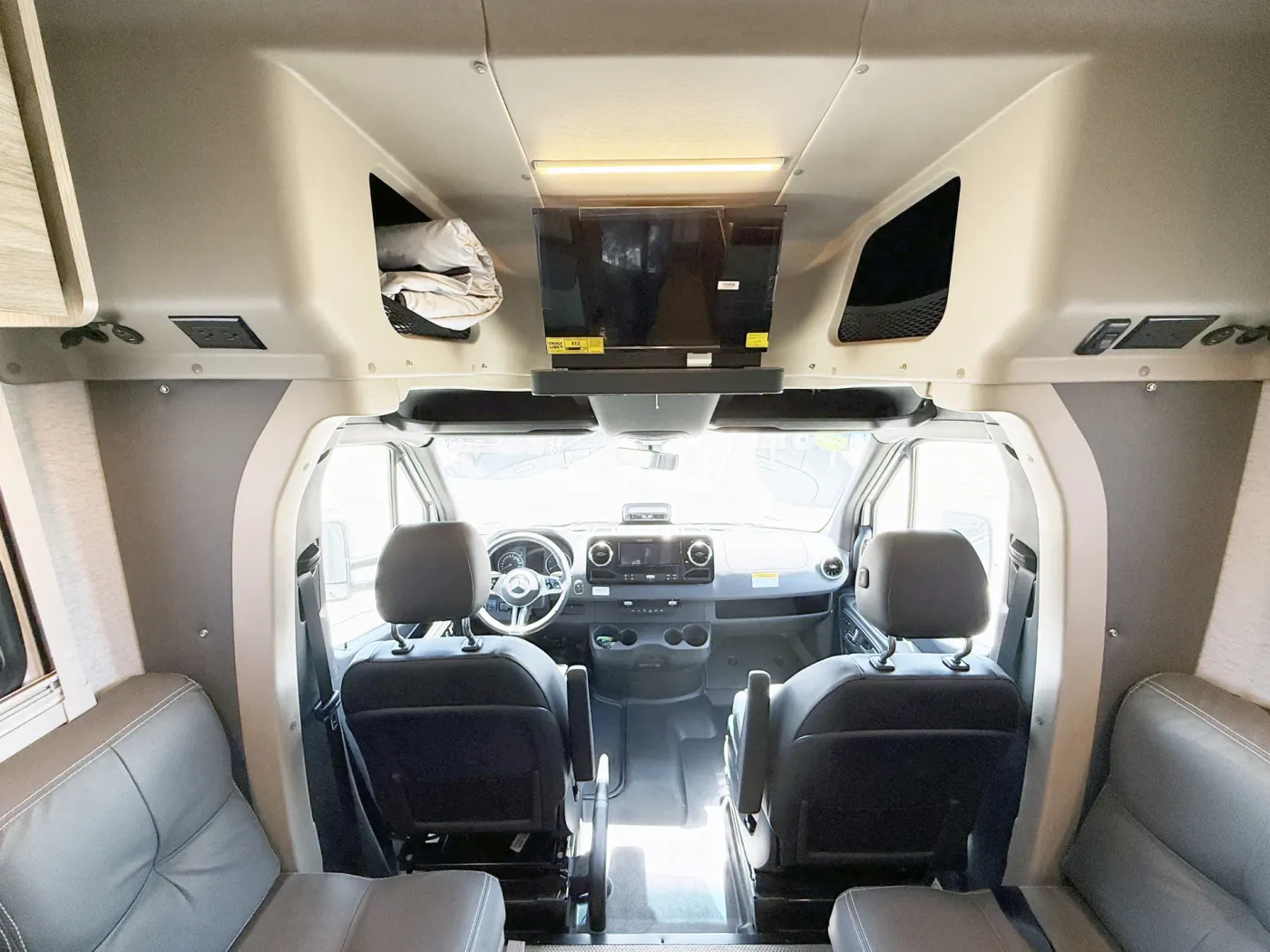 2027 Winnebago EKKO 23B | Photo 5 of 24