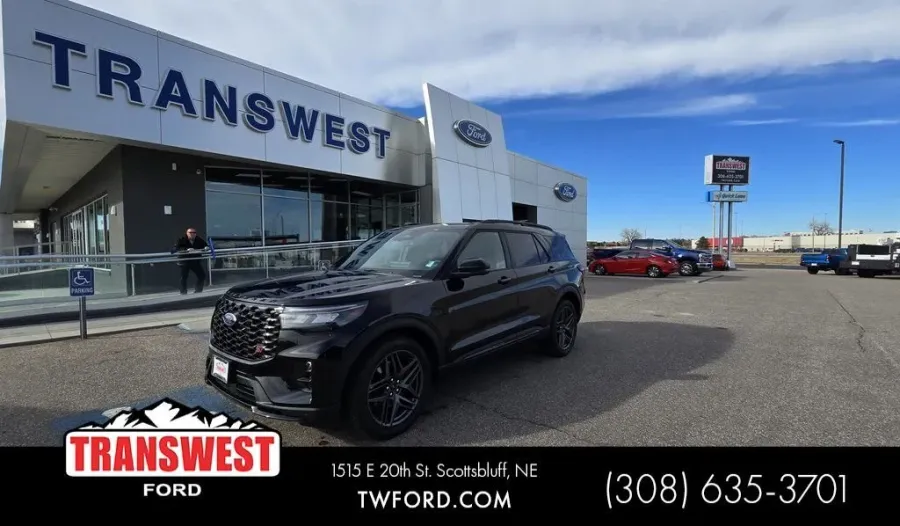 2026 Ford Explorer | Photo 33 of 33