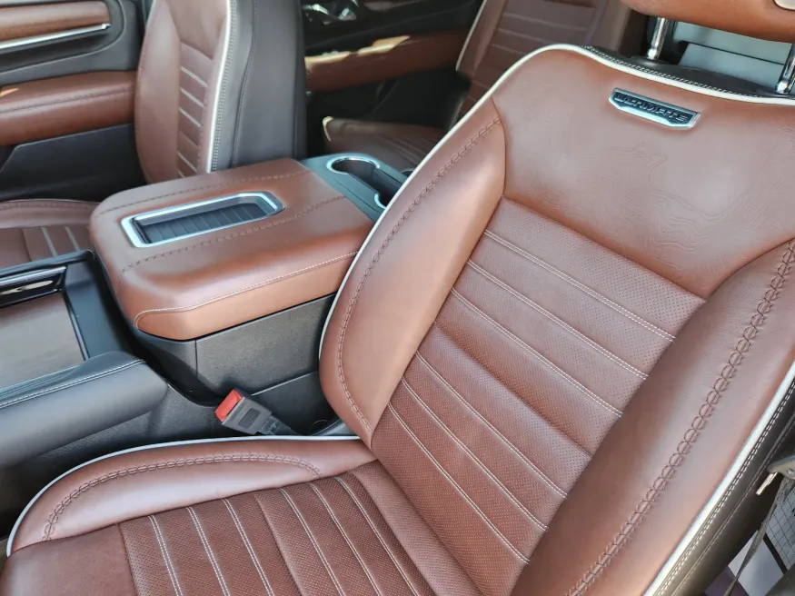 2023 GMC Yukon XL Denali Ultimate | Photo 8 of 27