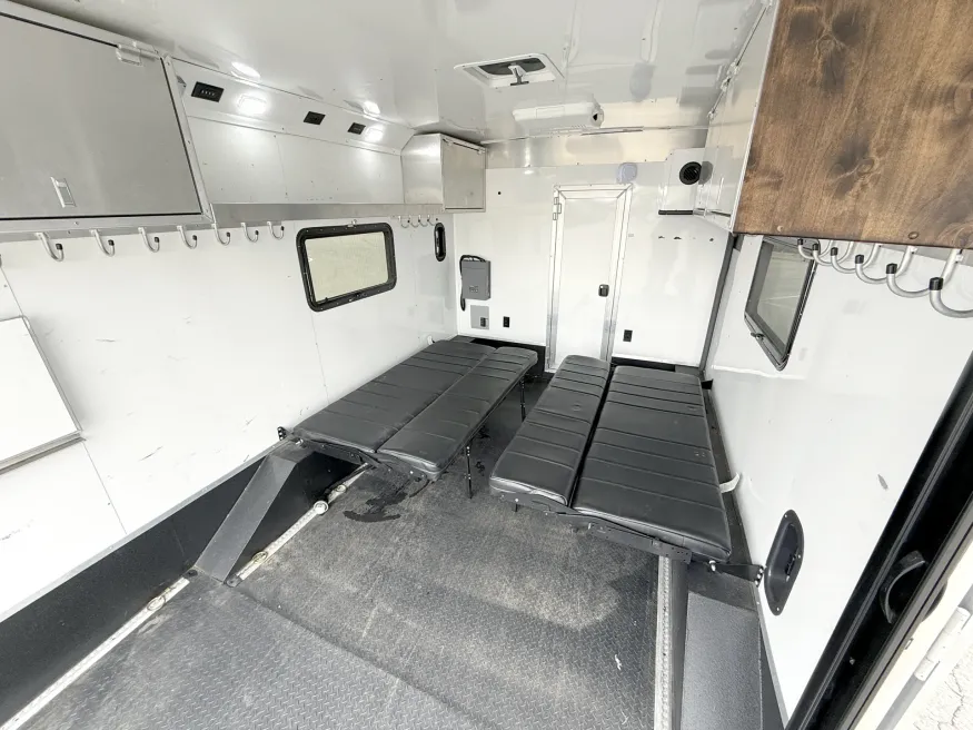 2022 Logan Coach Ultimate Sports Hauler | Photo 21 of 25
