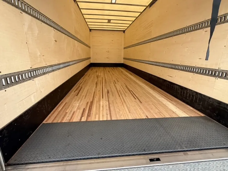 2025 Isuzu FTR | Photo 13 of 16