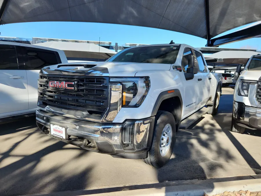 2025 GMC Sierra 2500HD Pro | Photo 2 of 3