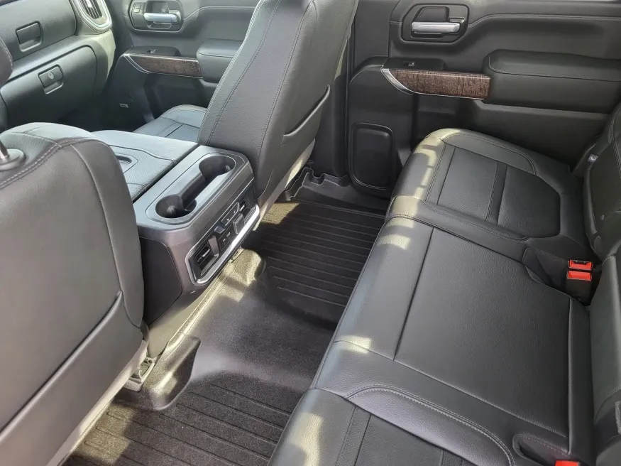 2020 GMC Sierra 2500HD Denali | Photo 22 of 25