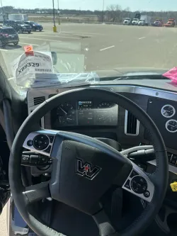 2027 Western Star 49X | Thumbnail Photo 11 of 14