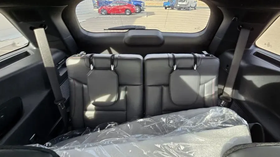 2026 Ford Explorer | Photo 32 of 33