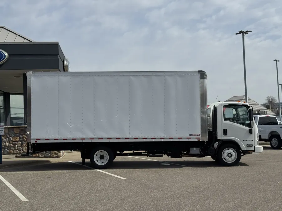 2025 Isuzu NRR GAS | Photo 11 of 21