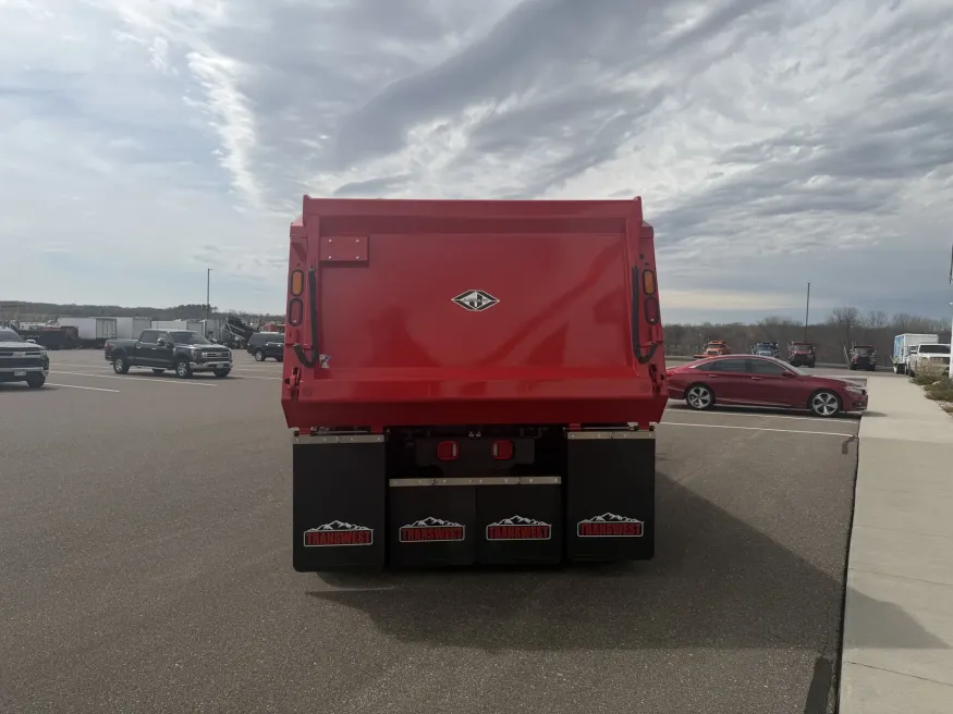 2026 Western Star 47X | Photo 3 of 9