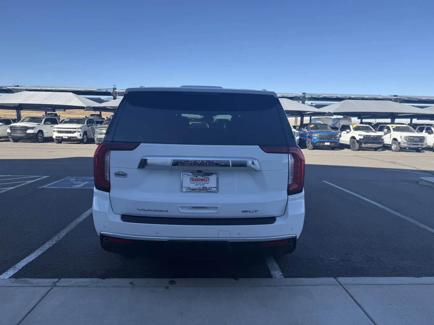 2024 GMC Yukon XL SLT | Photo 2 of 20