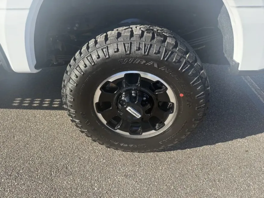 2026 Ford Super Duty F-350 | Photo 8 of 23