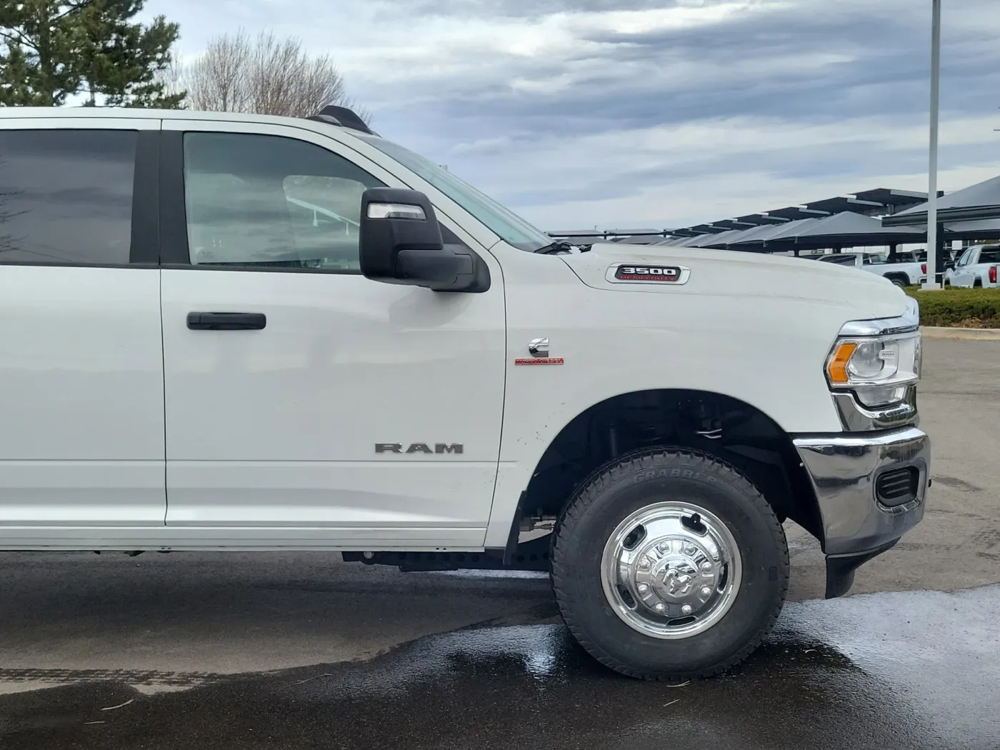 2024 RAM 3500 Chassis Cab SLT | Photo 5 of 22