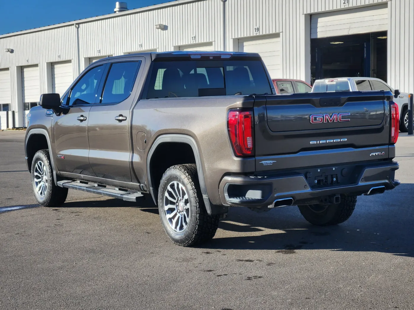 2019 GMC Sierra 1500 AT4 | Photo 2 of 21