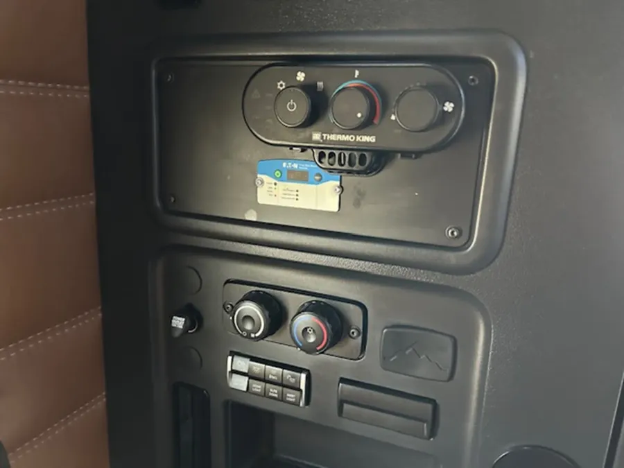 2022 Freightliner Cascadia 126 | Photo 19 of 24