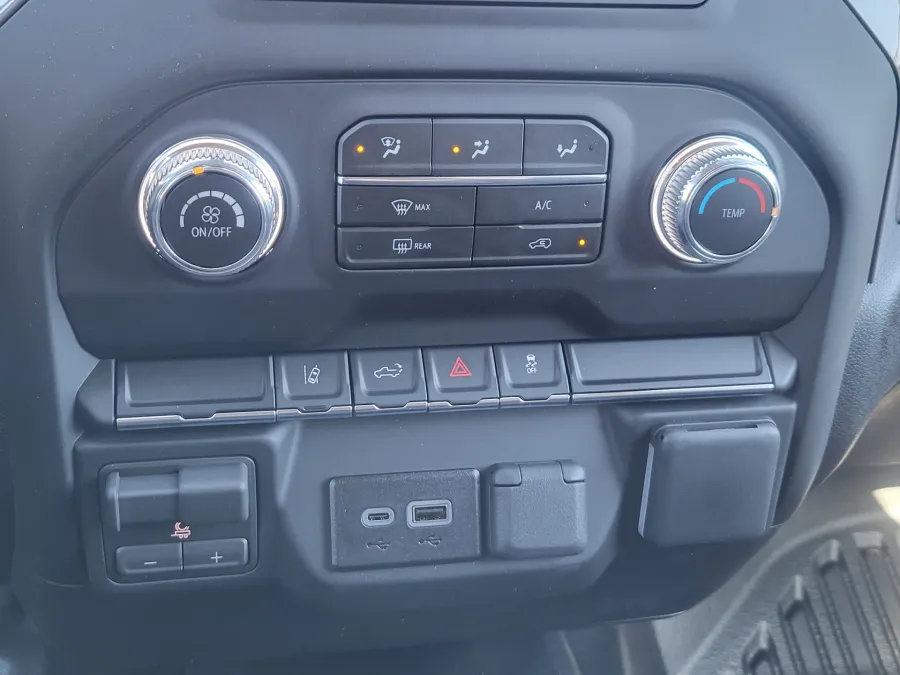 2026 GMC Sierra 2500HD Pro | Photo 17 of 26