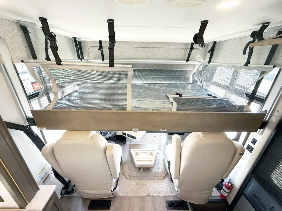2027 Newmar Bay Star 3114 | Photo 8 of 27