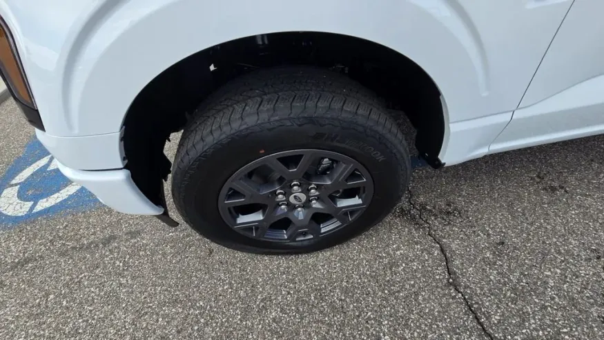 2026 Ford F-150 | Photo 9 of 29