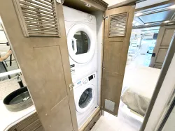 2026 Newmar London Aire 4551 | Thumbnail Photo 21 of 34