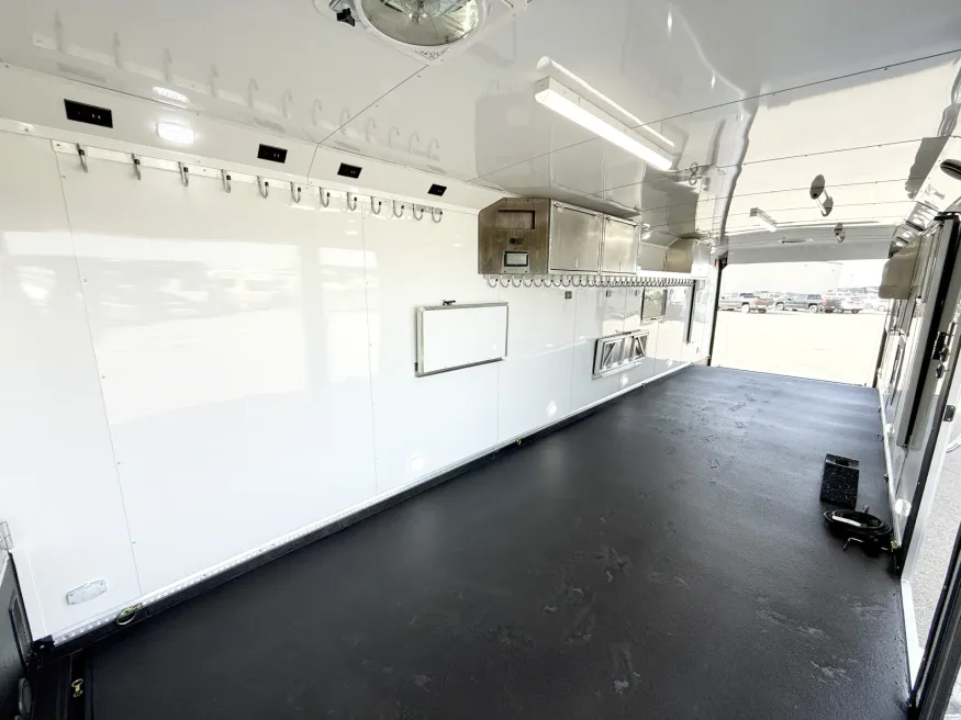 2026 Logan Coach Horse Power | Photo 22 of 24