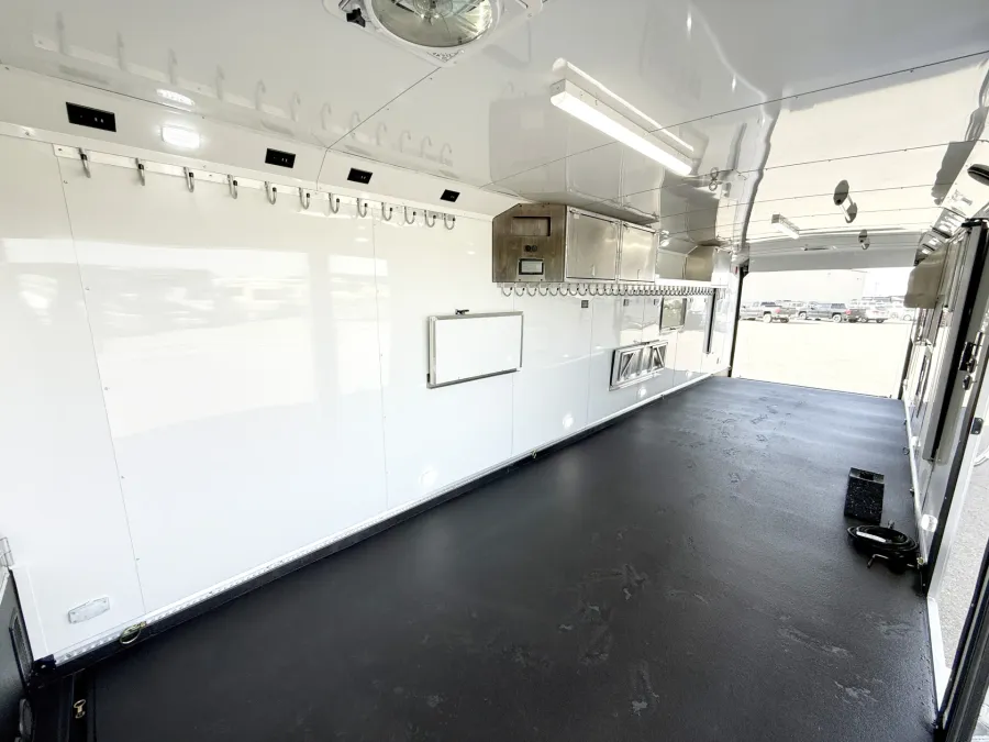 2026 Logan Coach Horse Power | Photo 22 of 24